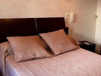 Hotel Logis L'ecu De France