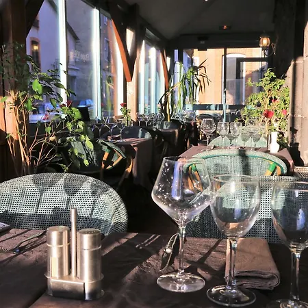 Logis L'ecu De France Hotel 3*